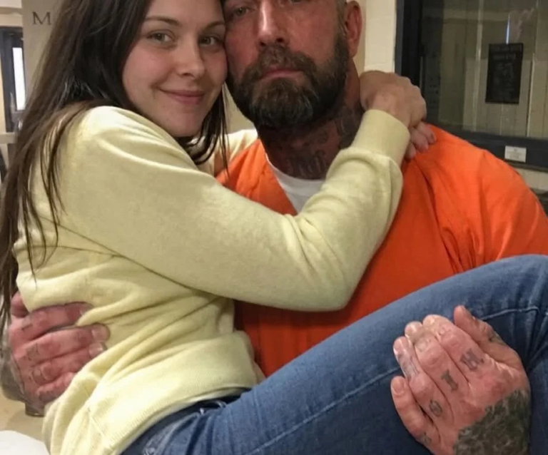 The Man I Married as a Favor Walked Free Three Years Later – Then He Showed up With a Black Box and a Truth I Never Saw Coming